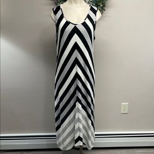 NWOT Chico’s Black White Gray Miltered Stripe Lexi Sleeveless Dress M (Chicos 1)